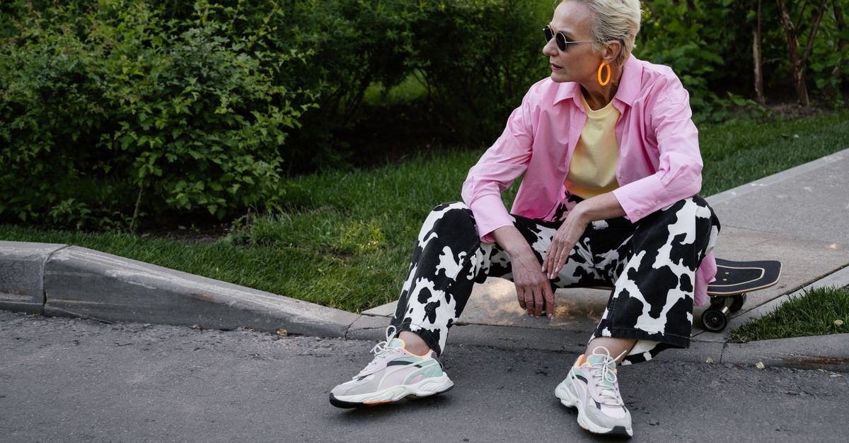 L’art de la superposition : 10 idées de looks féminins stylés en toutes saisons