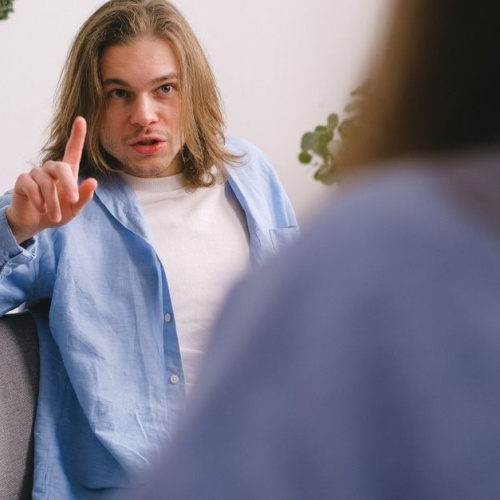 Détecter la manipulation émotionnelle : 10 signes qui ne trompent pas