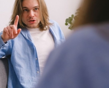 Détecter la manipulation émotionnelle : 10 signes qui ne trompent pas