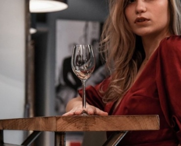 Tenues irrésistibles pour un dîner romantique : idées chic et faciles à adopter