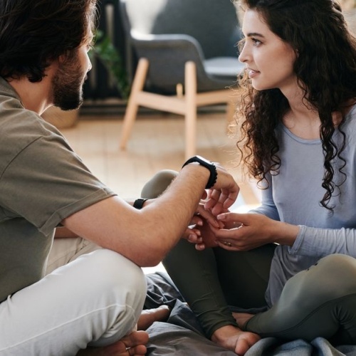 Se parler (vraiment) : les clés d’un dialogue apaisé et complice dans le couple