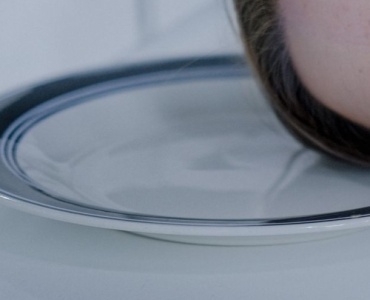 Quand l’anxiété ouvre l’appétit : comprendre et apprivoiser la faim nerveuse