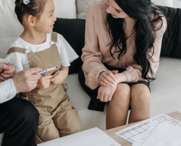 Réussir la rencontre parents-professeurs : conseils pratiques pour un échange serein et efficace
