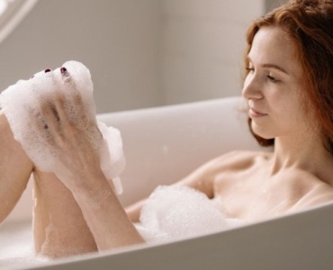 Peau de Velours : Comment Choisir un Nettoyant Corps Tout en Douceur